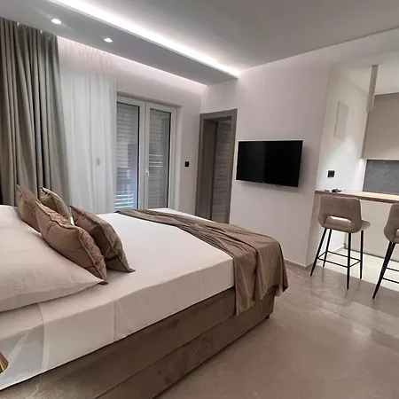 アパートメント　アドリアティック　ブルー