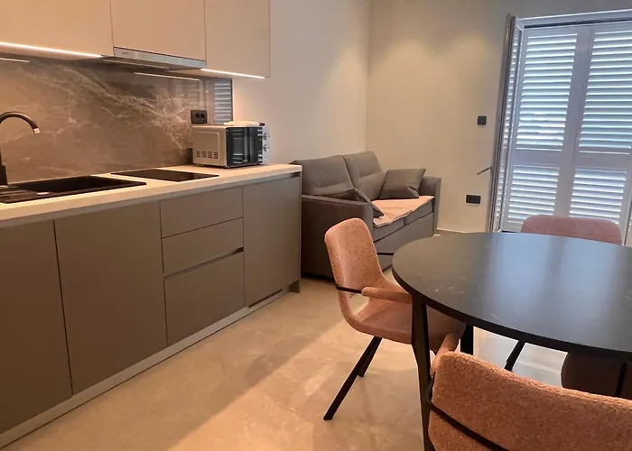 アパートメント　アドリアティック　ブルー *