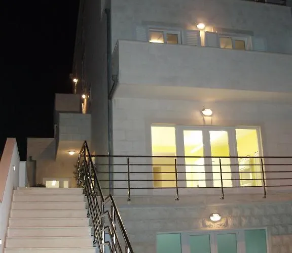 アパートメント　アドリアティック　ブルー *